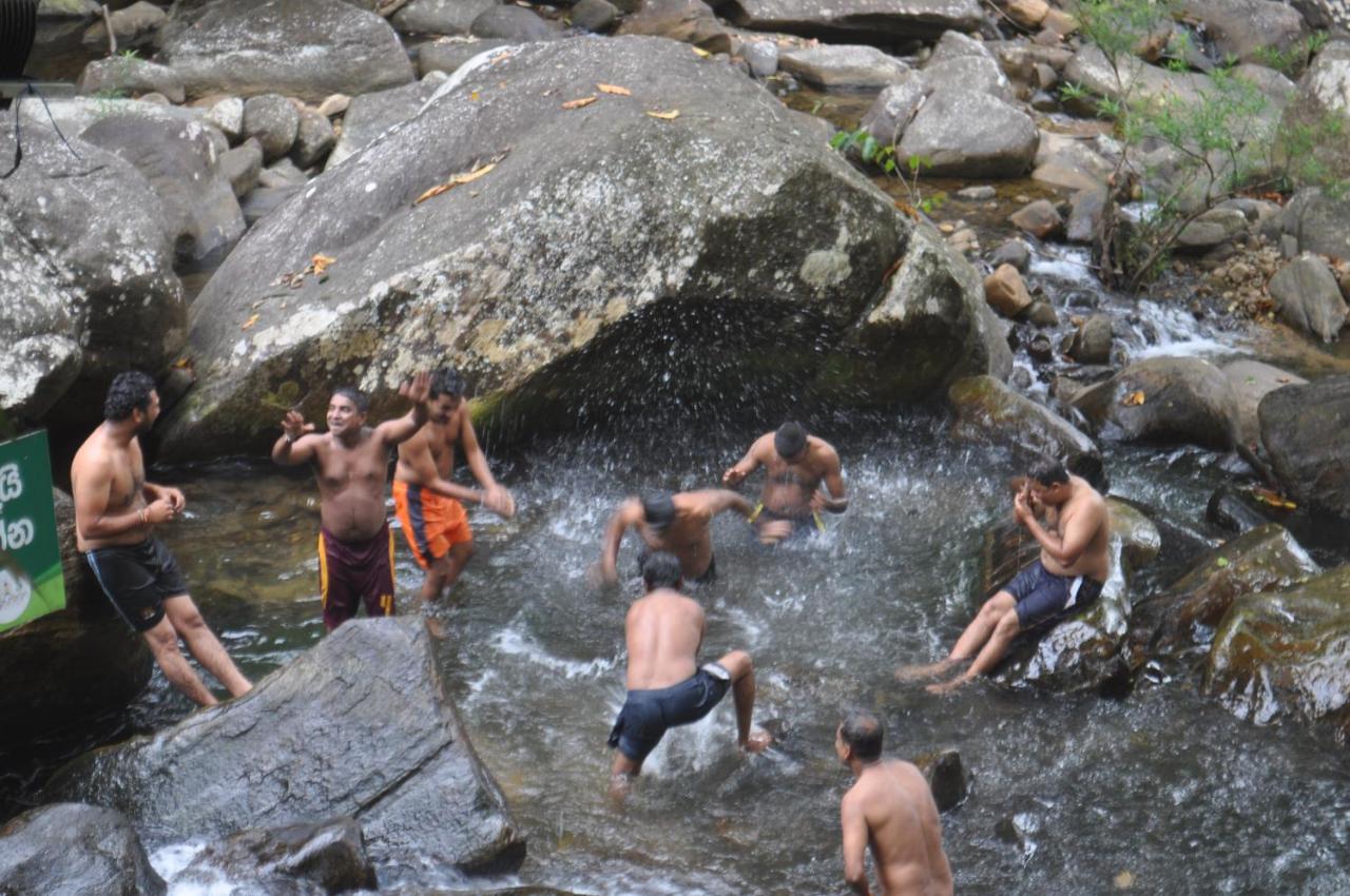 Girankiththa Eco Resort Kitulgala Bagian luar foto